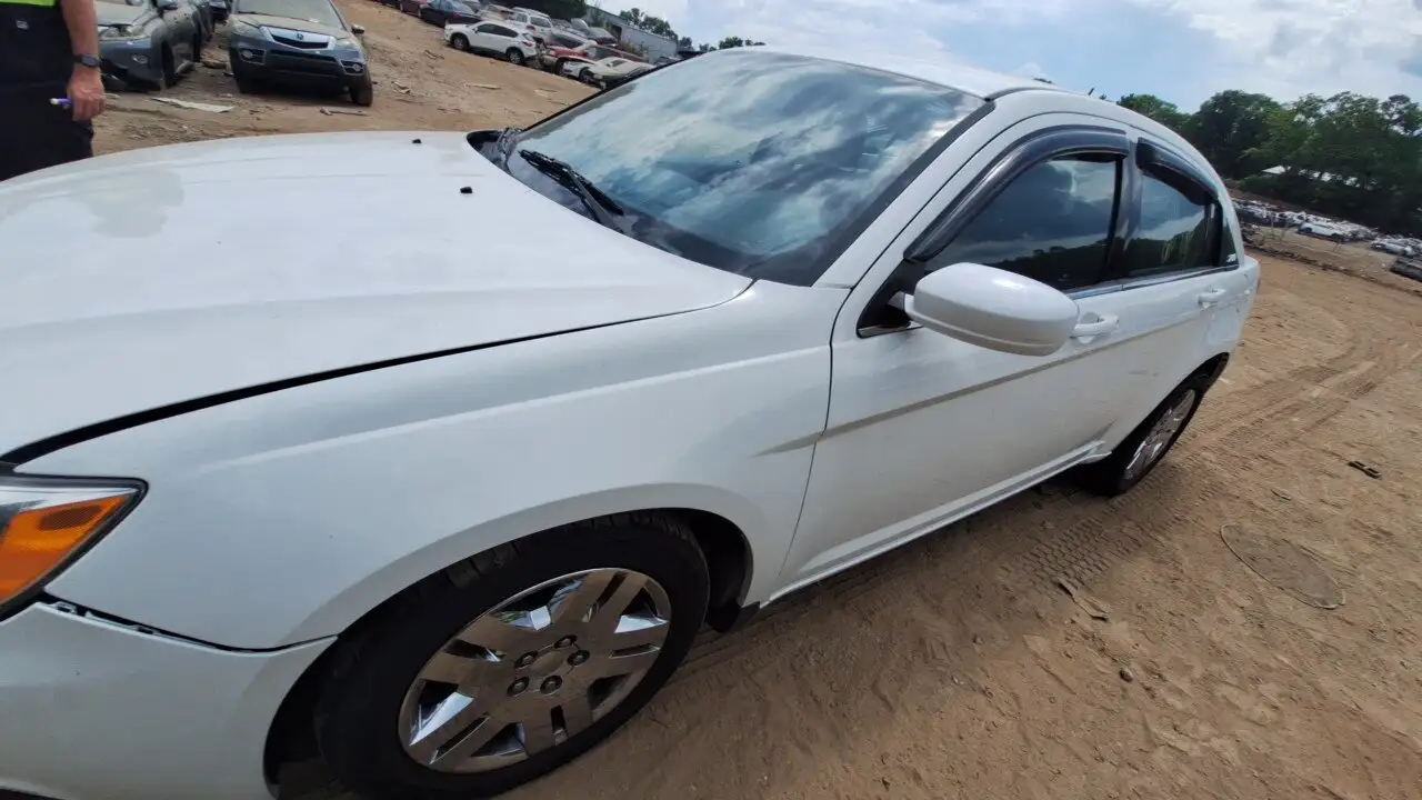 Photo of 2012 Chrysler 200