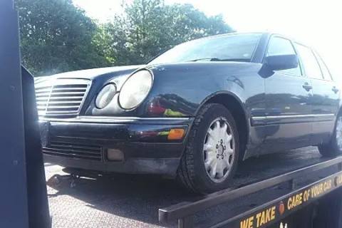Photo of 1998 Mercedes-Benz E320