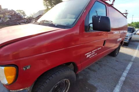 Photo of 2002 Ford E-250 Econoline