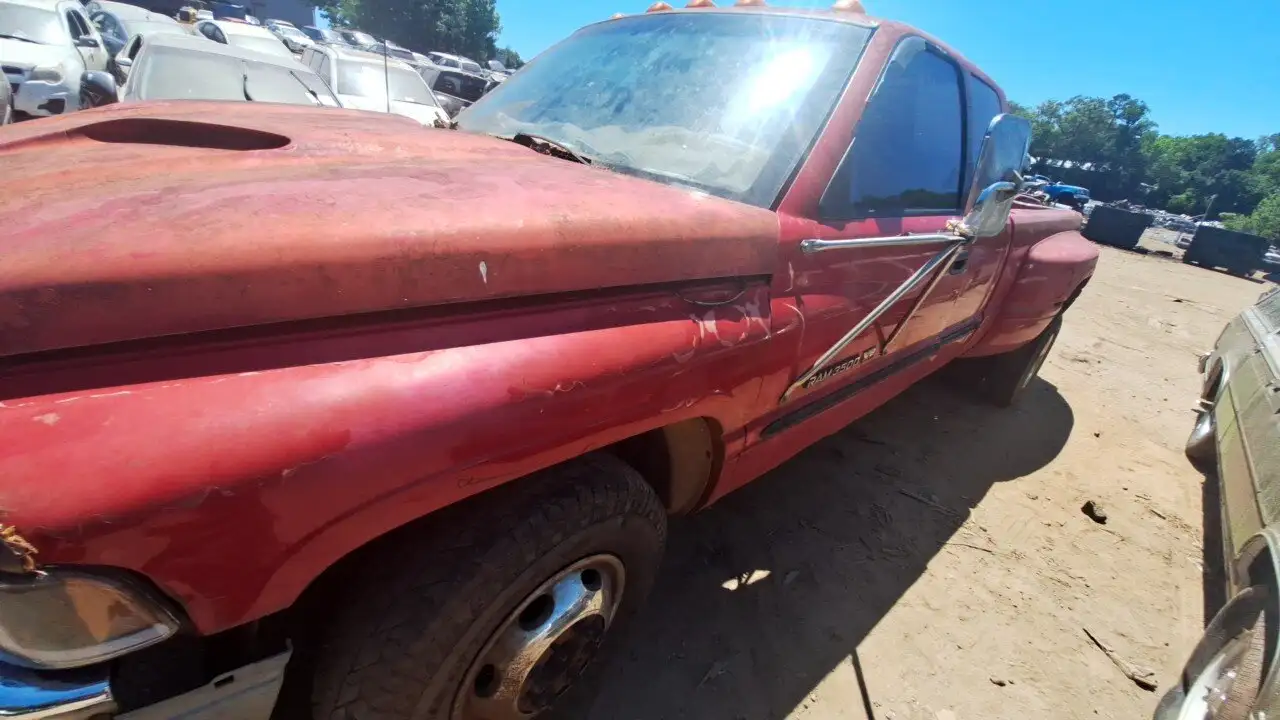 Photo of 2000 Dodge Ram 3500