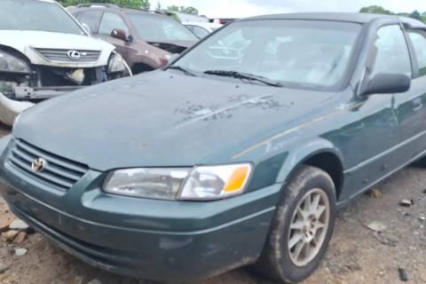 Photo of 1999 Toyota Camry