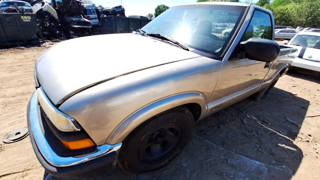 Photo of 2000 Chevrolet S10