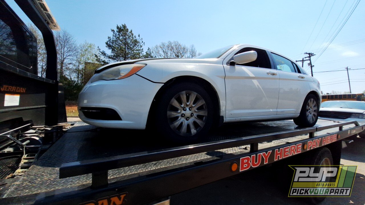 Photo of 2013 Chrysler 200