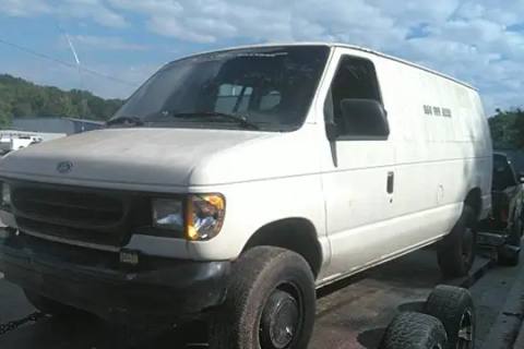 Photo of 1996 Ford E-350 Econoline