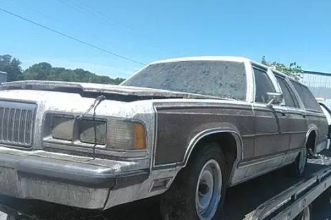 Photo of 1988 Mercury Colony Park