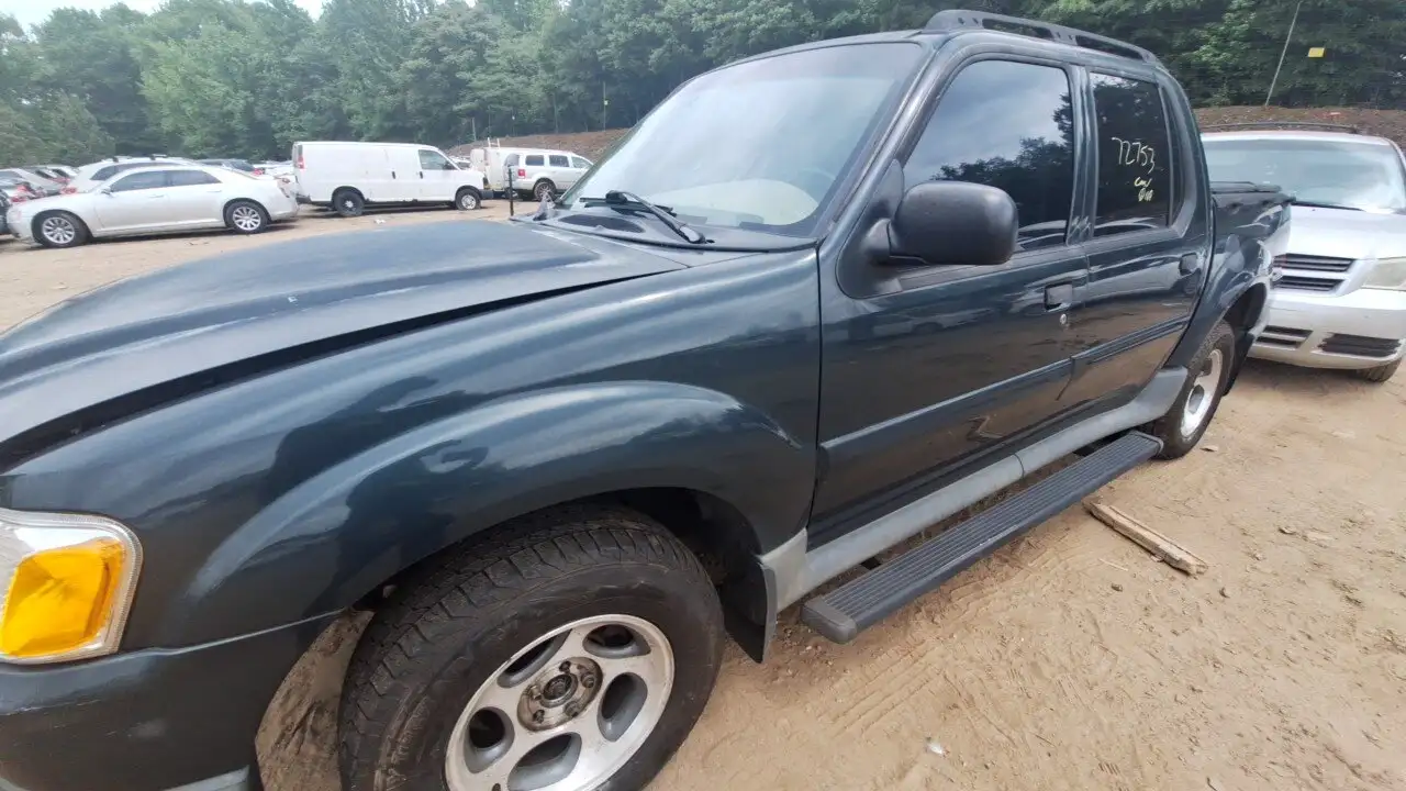 Photo of 2004 Ford Explorer Sport Trac