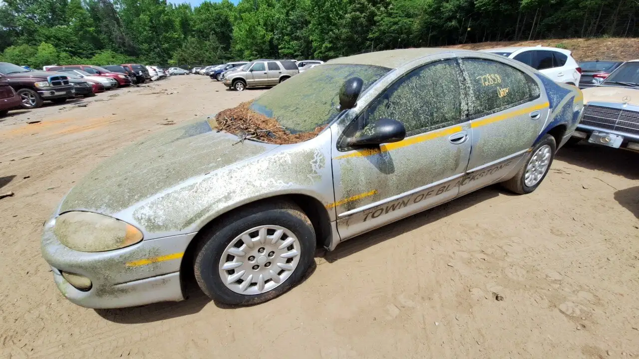 Photo of 2004 Dodge Intrepid