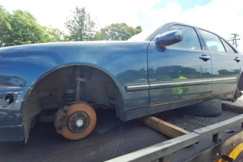 Photo of 2000 Mercedes-Benz E320