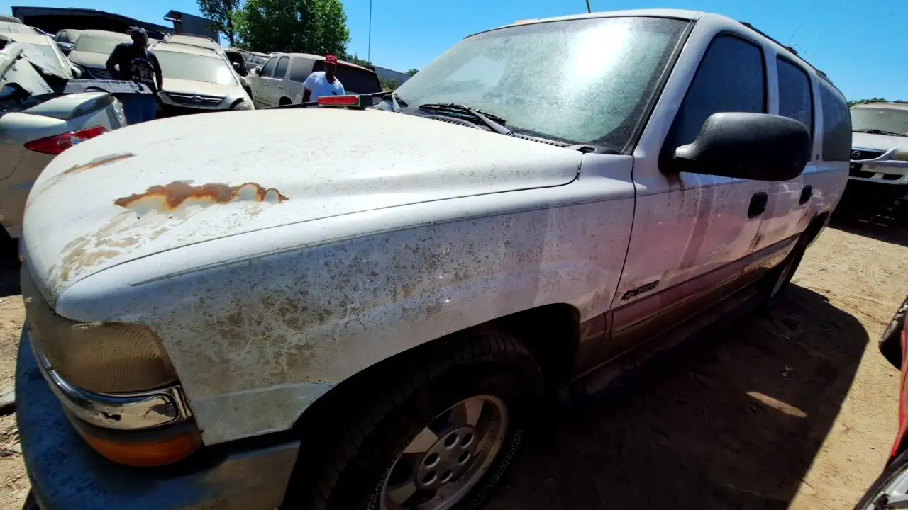 Photo of 2000 Chevrolet Suburban 1500