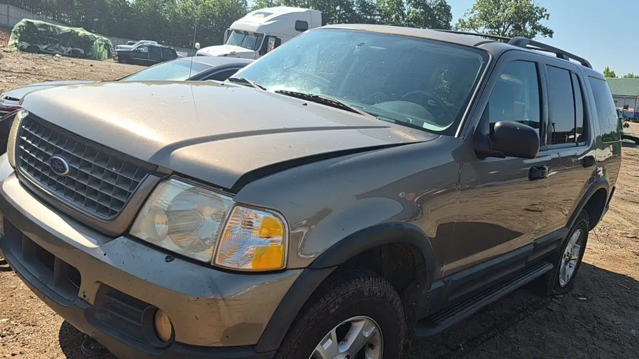Photo of 2003 Ford Explorer