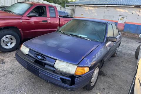 Photo of 1995 Ford Escort