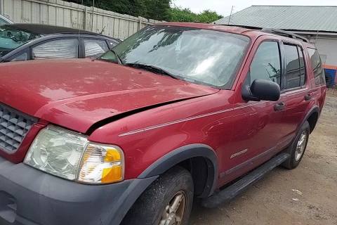 Photo of 2004 Ford Explorer