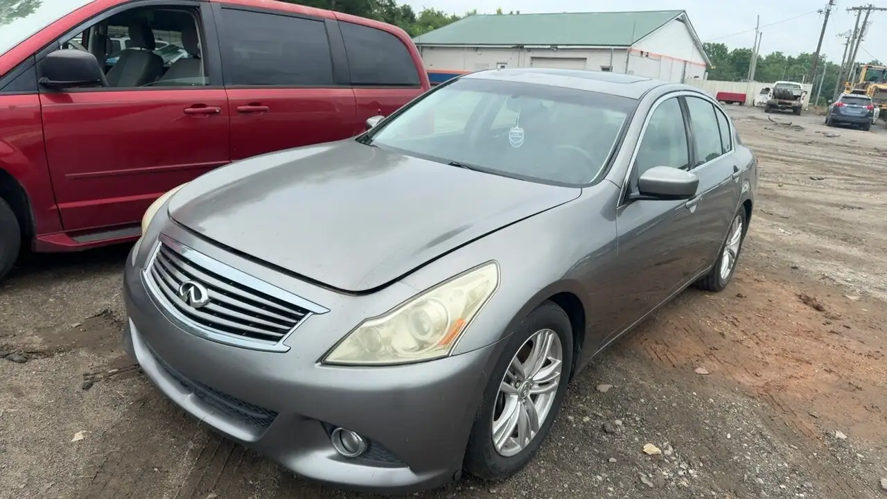 Photo of 2010 Infiniti G37