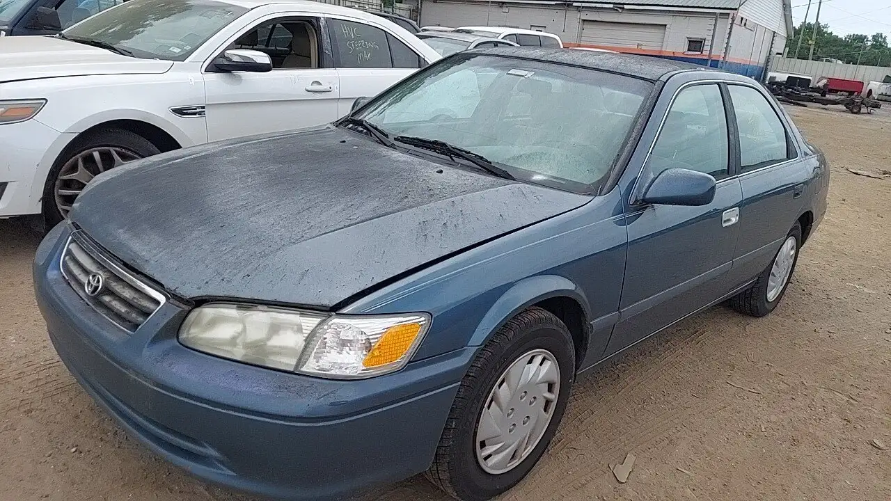 Photo of 2000 Toyota Camry