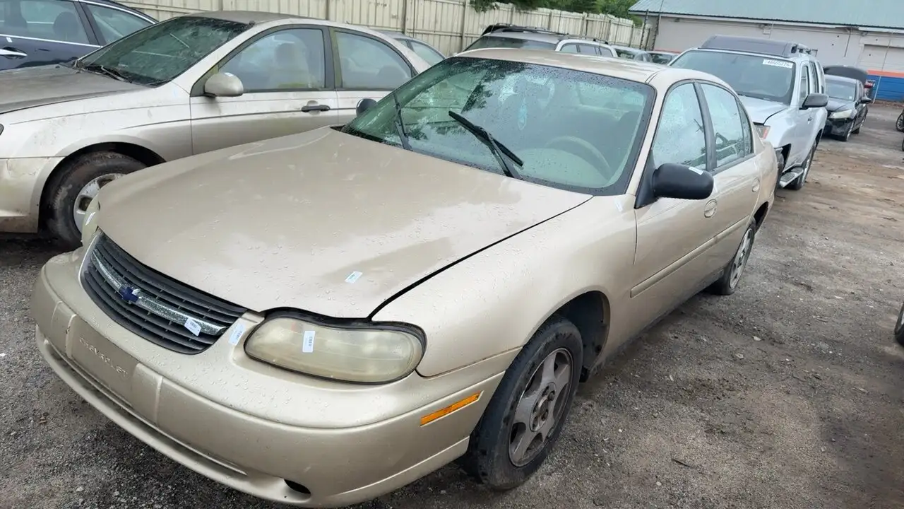 Photo of 2003 Chevrolet Malibu
