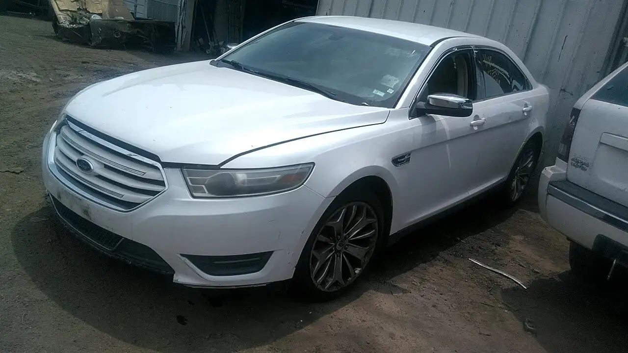 Photo of 2014 Ford Taurus