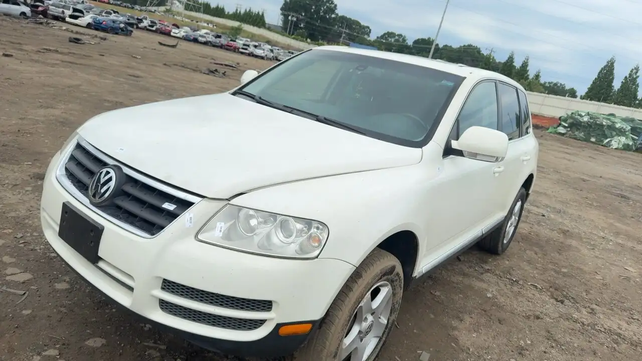 Photo of 2006 Volkswagen Touareg