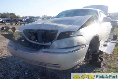 Photo of 2003 Lincoln Town Car