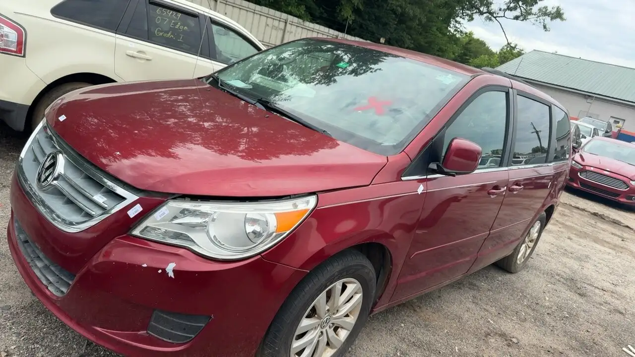 Photo of 2012 Volkswagen Routan