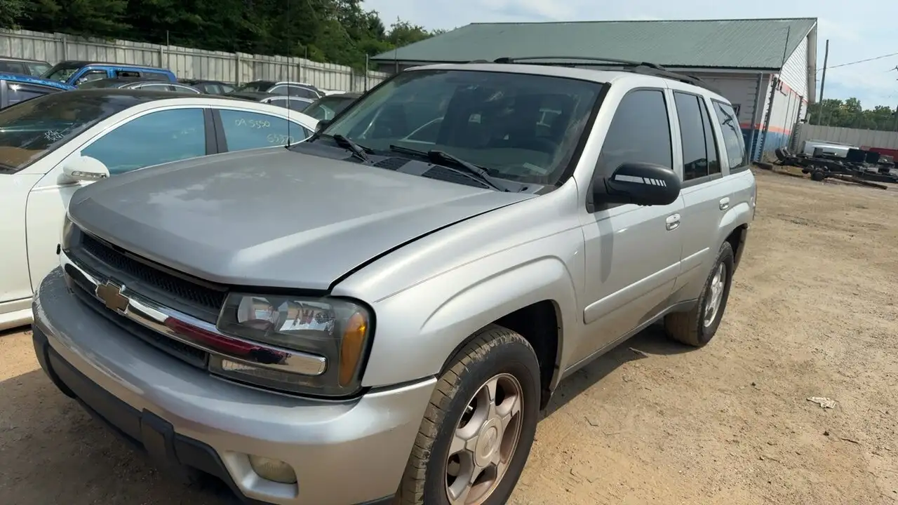 Photo of 2005 Chevrolet Trailblazer