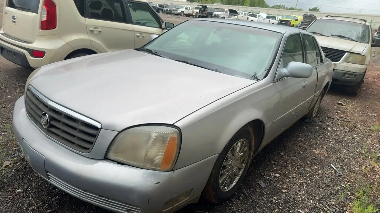 Photo of 2004 Cadillac Deville