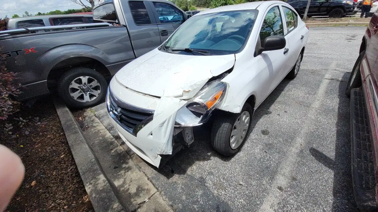 Photo of 2015 Nissan Versa
