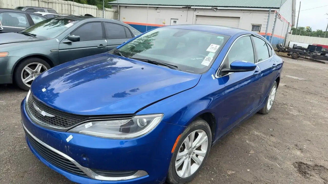Photo of 2016 Chrysler 200
