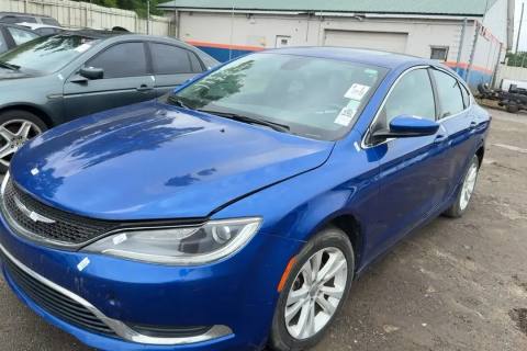 Photo of 2016 Chrysler 200