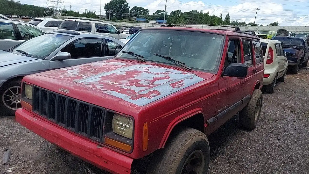 Photo of 2000 Jeep Cherokee