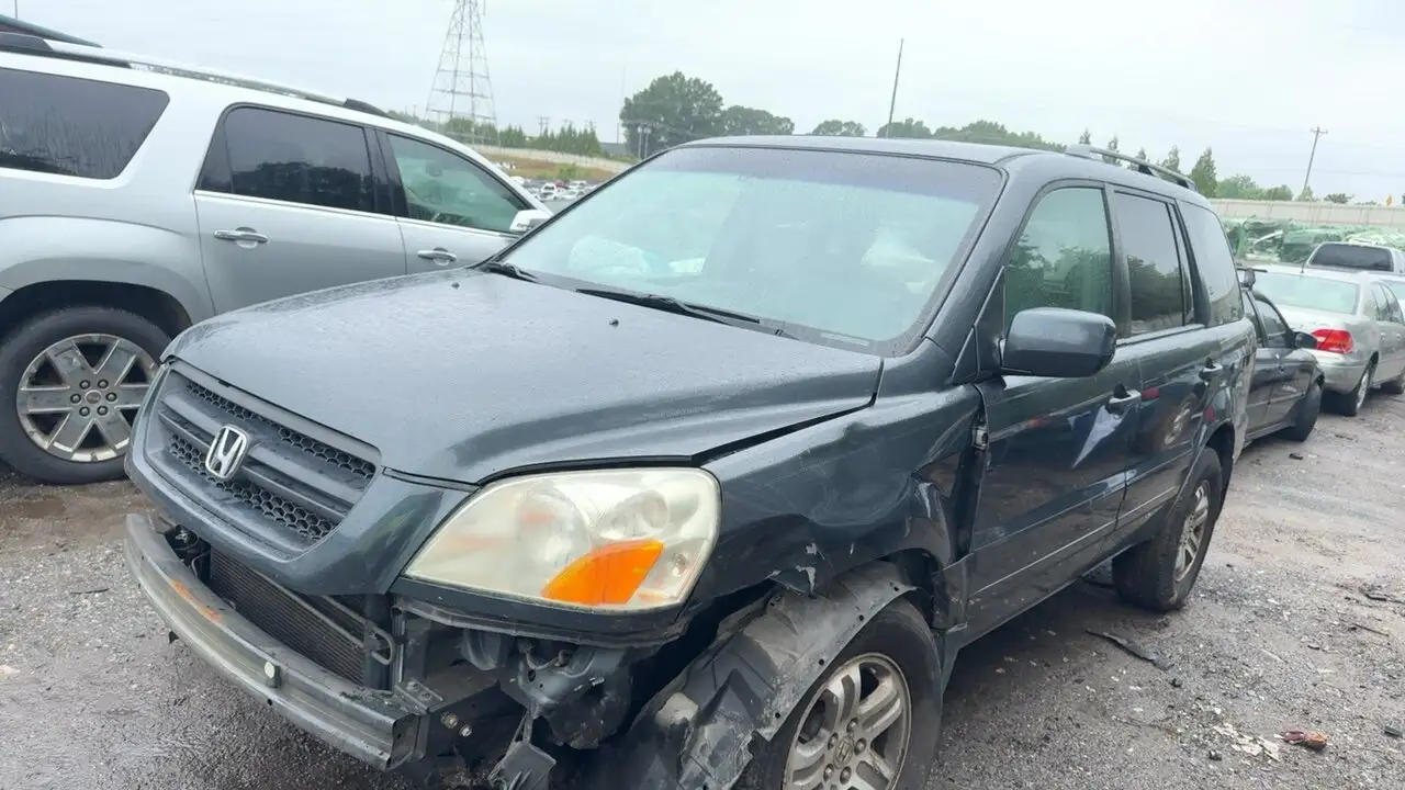 Photo of 2005 Honda Pilot