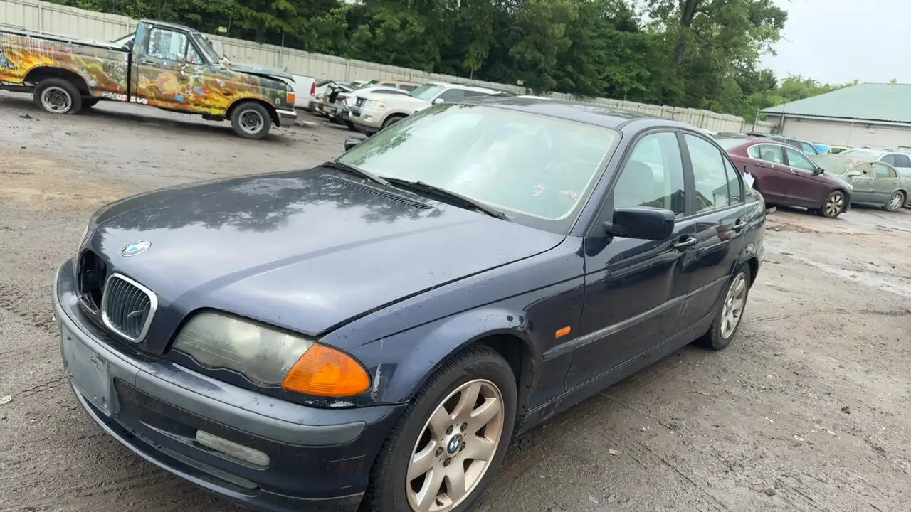 Photo of 2000 Bmw 323I