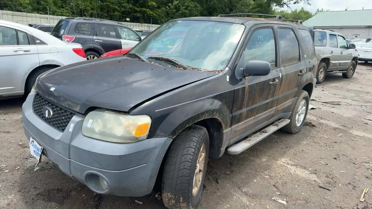 Photo of 2005 Ford Escape