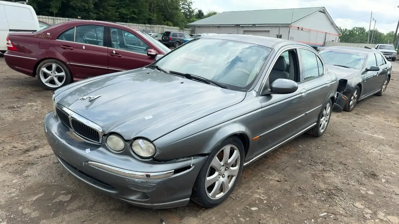Photo of 2004 Jaguar X-Type