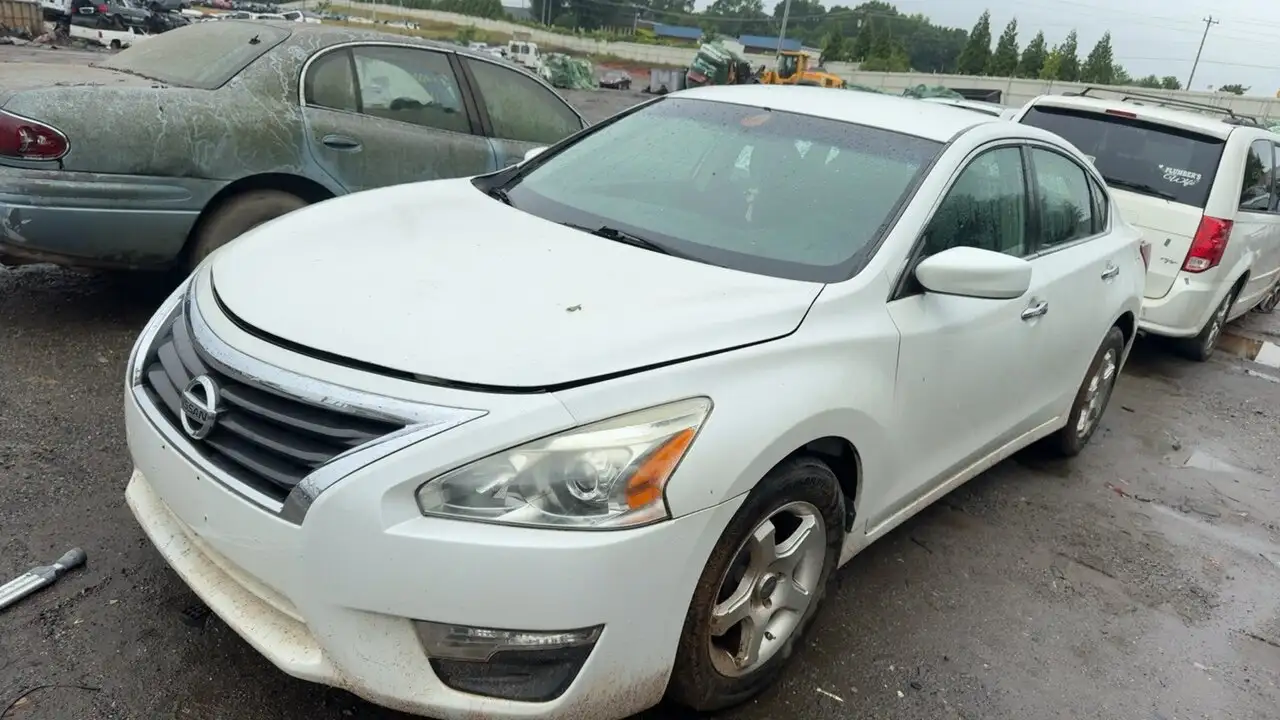 Photo of 2013 Nissan Altima