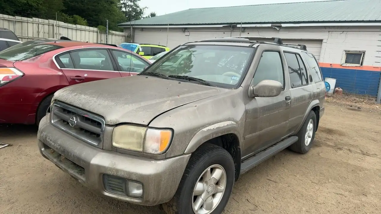 Photo of 2001 Nissan Pathfinder