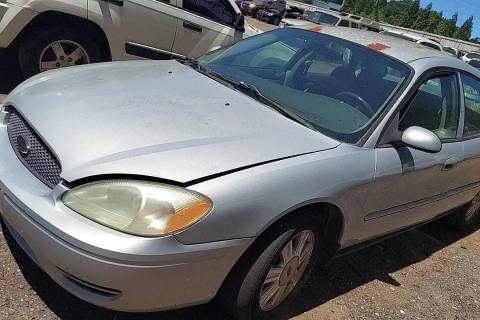 Photo of 2005 Ford Taurus