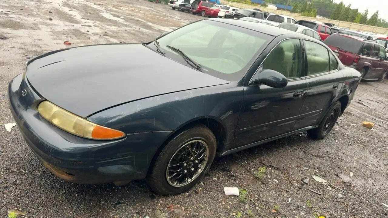 Photo of 2001 Oldsmobile Alero