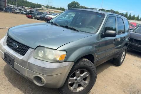 Photo of 2005 Ford Escape