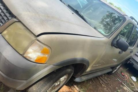Photo of 2004 Ford Explorer