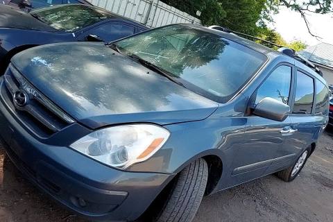 Photo of 2007 Hyundai Entourage