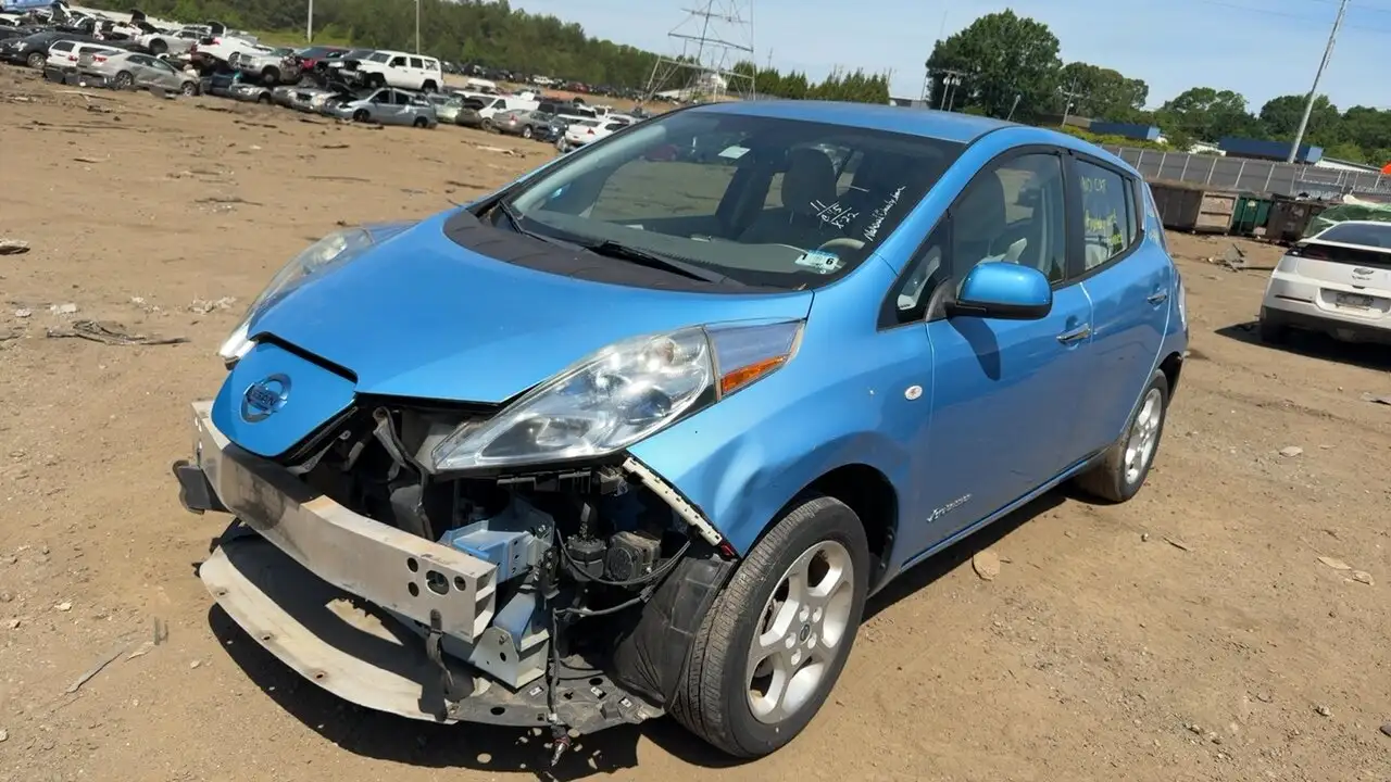 Photo of 2011 Nissan Leaf