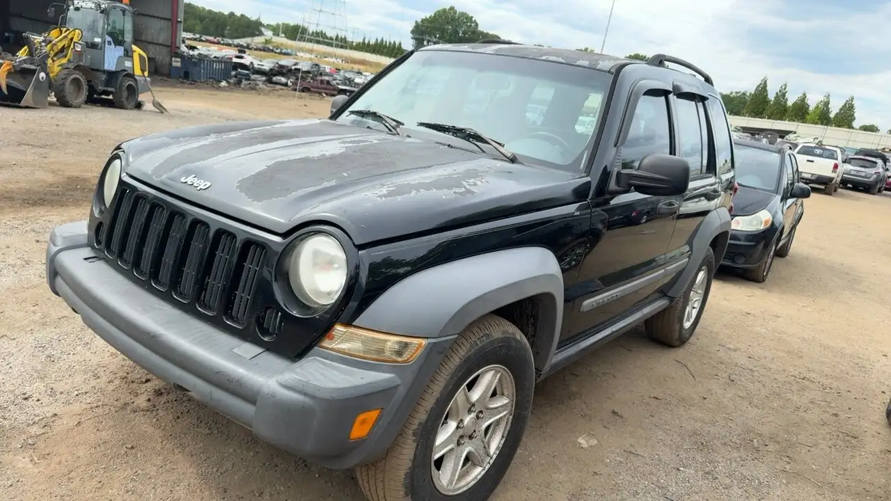 Photo of 2005 Jeep Liberty