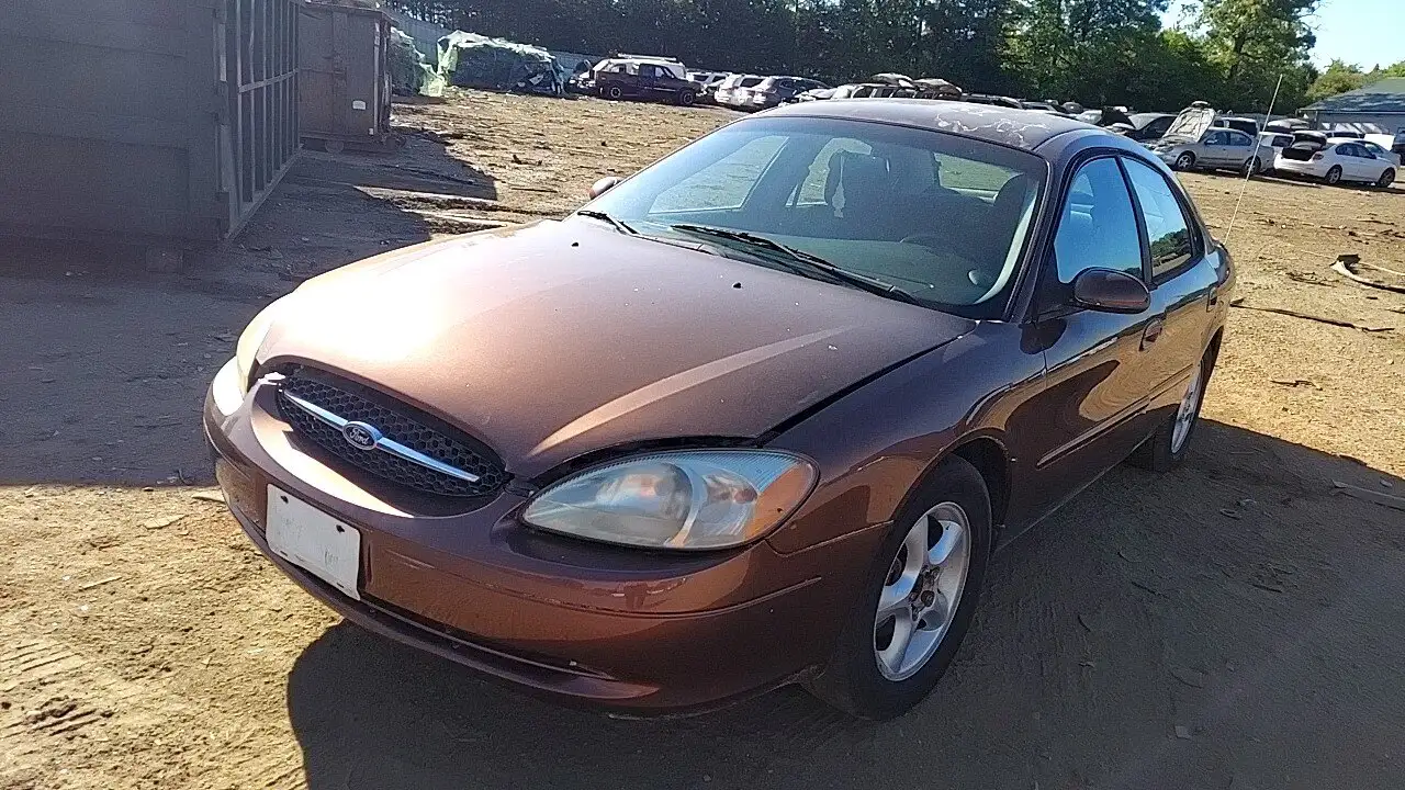 Photo of 2000 Ford Taurus