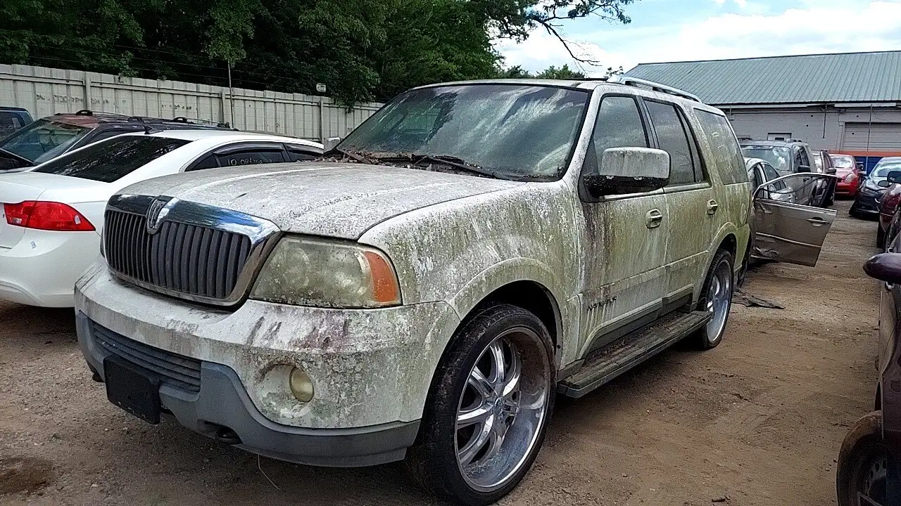 Photo of 2003 Lincoln Navigator