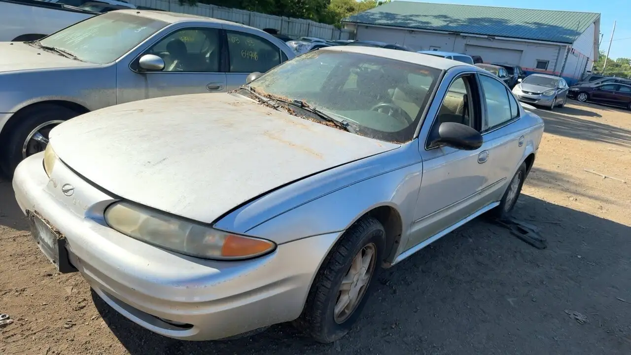 Photo of 2002 Oldsmobile Alero