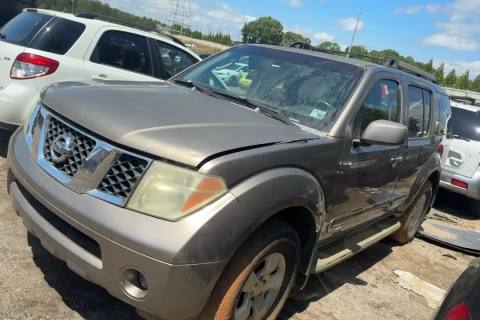 Photo of 2005 Nissan Pathfinder