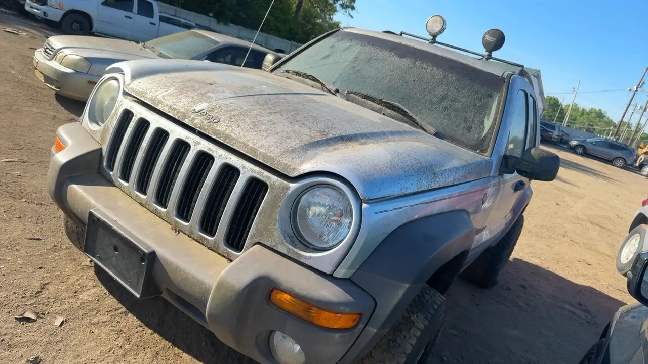 Photo of 2004 Jeep Liberty