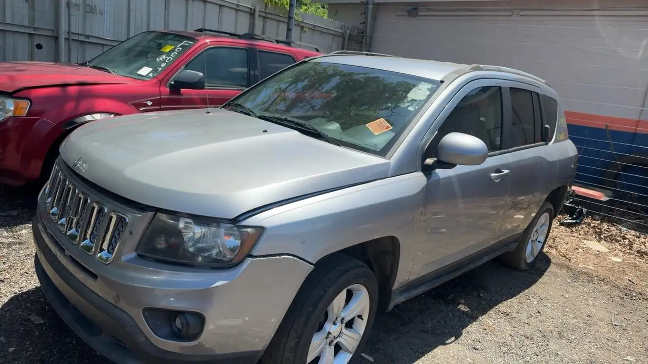 Photo of 2016 Jeep Compass