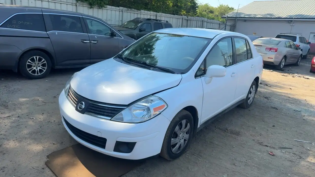 Photo of 2008 Nissan Versa
