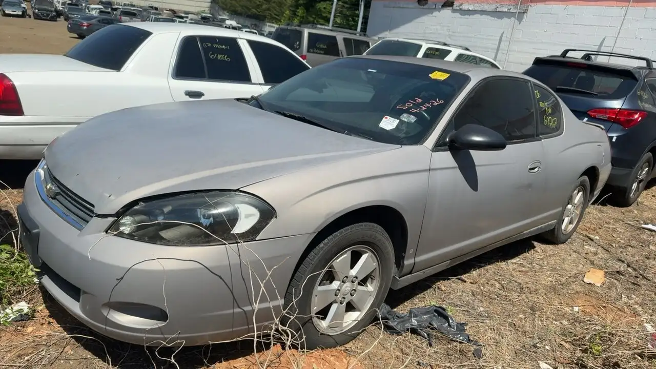 Photo of 2006 Chevrolet Monte Carlo